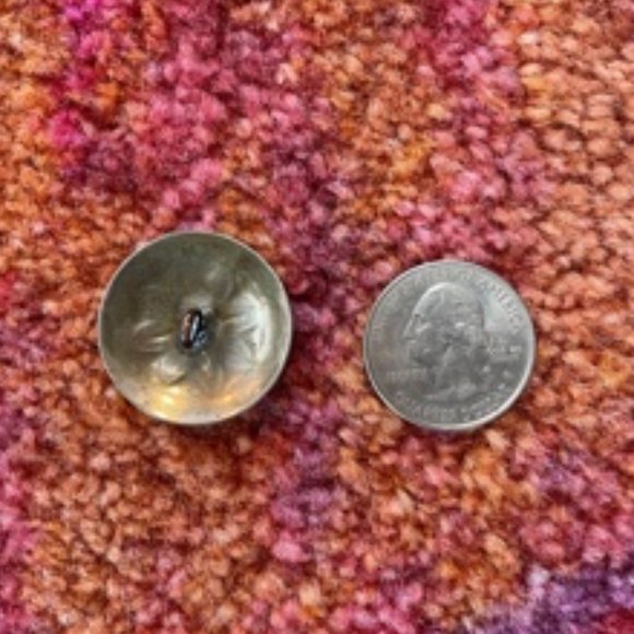 Very Nice Flower Design Silver Concho Button - Picture 2 of 6